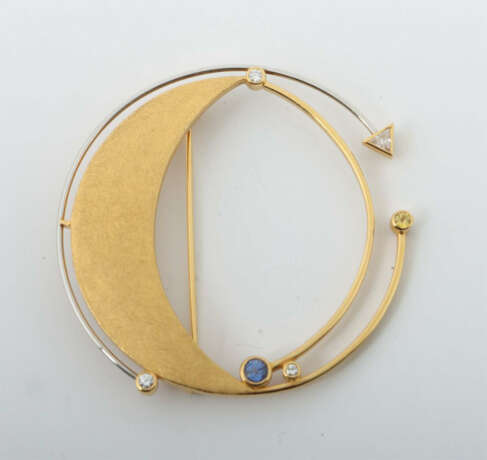 Brosche Modern, mit eingefasstem Mond, Weißgold/Gelbgold 750, bes. mit… - фото 1 Brosche Modern, mit eingefasstem Mond, Weißgold/Gelbgold 750, bes. mit… - фото 1