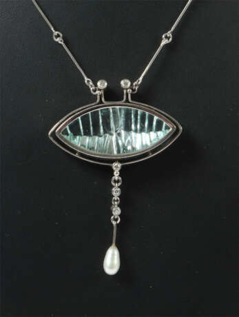 Collier mit Anhänger von Engelhard Nuss Modern, Kette mit eingefasstem… - фото 2 Collier mit Anhänger von Engelhard Nuss Modern, Kette mit eingefasstem… - фото 2