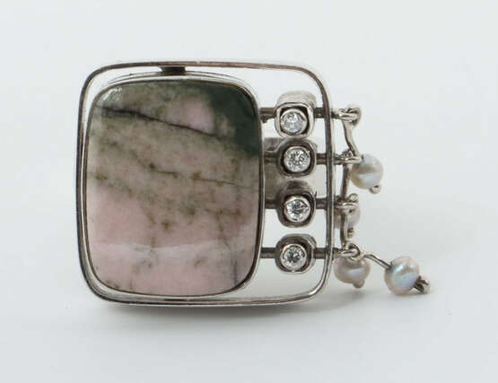 Ring von Engelhard-Nuss Modern, Goldschmiedearbeit von Engelhardt-Nuss… - photo 1 Ring von Engelhard-Nuss Modern, Goldschmiedearbeit von Engelhardt-Nuss… - photo 1