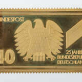 Gold-Briefmarke Gold 900, ca. 24,79 g, averese 25 Jahre Bundesrepublik… - photo 1