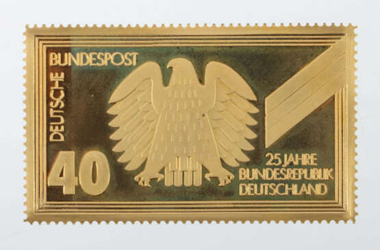 Gold-Briefmarke Gold 900, ca. 24,79 g, averese 25 Jahre Bundesrepublik… - photo 1