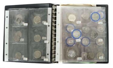 Münzalbum & Medaille 33x 10 DM, Silber 625; 31x 5 DM, Silber 625, bis …