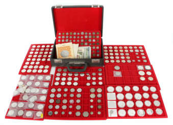 Umfangreiche Sammlung Münzen ca. 100 Kleinmünzen Cu-Ni; 10 Münzen, Sch…