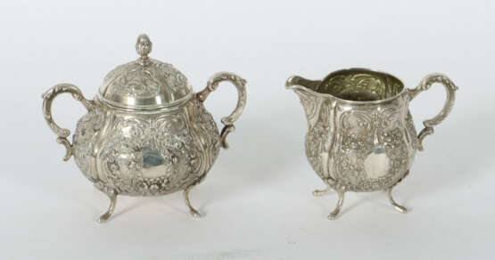 Milchkännchen & Zuckerdose Deutschland, um 1900, Silber 800, ca. 355 g… - фото 2 Milchkännchen & Zuckerdose Deutschland, um 1900, Silber 800, ca. 355 g… - фото 2