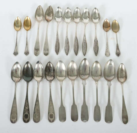 Sammlung variierender Mokka- und Kaffeelöffel Deutschland, 19./20. Jh.… - photo 1 Sammlung variierender Mokka- und Kaffeelöffel Deutschland, 19./20. Jh.… - photo 1