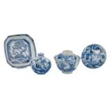 Interessantes Konvolut: 4 Teile blau-weisses Porzellan. CHINA, 19. Jahrhundert. - фото 3
