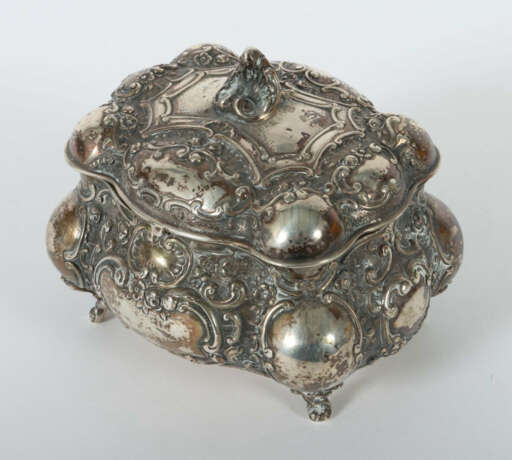 Zuckerdose im Barockstil Adam Manns & Sohn, Dörnigheim, um 1900/Anfang… - photo 2