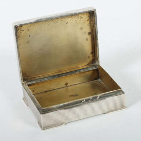 Schatulle mit Emaillebild Emil Brenk, Pforzheim, 20. Jh., Silber 925, … - photo 3 Schatulle mit Emaillebild Emil Brenk, Pforzheim, 20. Jh., Silber 925, … - photo 3