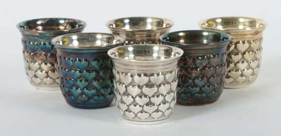 Satz von 6 Herzbechern Gebrüder Kühn, Schwäbisch Gmünd, 20. Jh., Silbe… - Foto 1