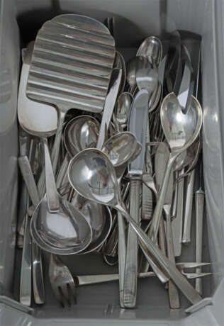 Speisebesteck für 4 bzw. 6 Personen Wilkens & Söhne, Bremen, 3. Dritte… - фото 2 Speisebesteck für 4 bzw. 6 Personen Wilkens & Söhne, Bremen, 3. Dritte… - фото 2