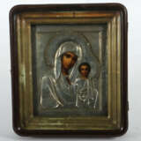 Ikone Muttergottes von Kazan mit Silberoklad Russland, 19. Jh., Darste… - фото 2