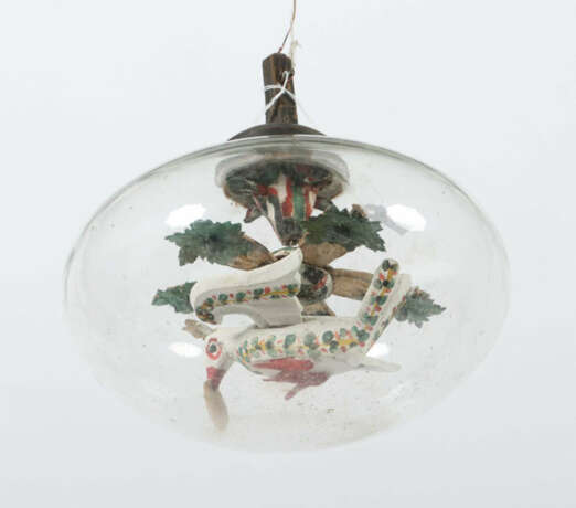 Eingericht mit Heilige Geist Taube Alpenraum, 19./20. Jh. Holz bemalt,… - photo 2 Eingericht mit Heilige Geist Taube Alpenraum, 19./20. Jh. Holz bemalt,… - photo 2