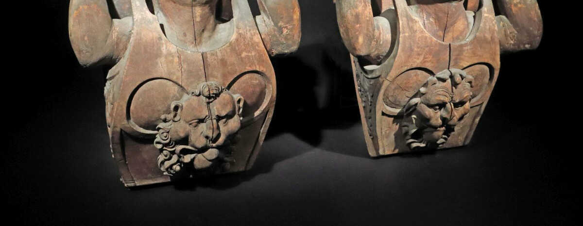 Paar Renaissance Torwächterappliken Norditalien, um 1650, wohl Nussbau… Paar Renaissance Torwächterappliken Norditalien, um 1650, wohl Nussbau…