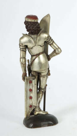 Bildschnitzer des 19. Jh. ''Ritter mit Fahne'', Holz geschnitzt, polyc… - фото 2 Bildschnitzer des 19. Jh. ''Ritter mit Fahne'', Holz geschnitzt, polyc… - фото 2