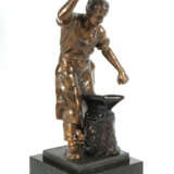 Bildhauer des 19./20. Jh. ''Schmied'', Metallguß patiniert, vollplasti… - фото 2