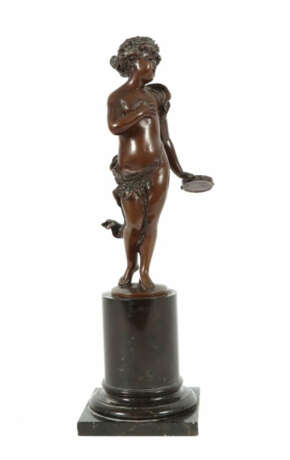 Bildhauer des 19./20. Jh. wohl Franz Iffland, ''Mädchen mit Tamburin''… - фото 1 Bildhauer des 19./20. Jh. wohl Franz Iffland, ''Mädchen mit Tamburin''… - фото 1