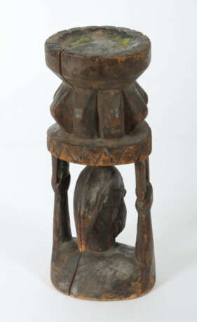 Orakelschale der Yoruba Nigeria, Holz, geschnitzt als Karyatidenbüste,… - Foto 2 Orakelschale der Yoruba Nigeria, Holz, geschnitzt als Karyatidenbüste,… - Foto 2