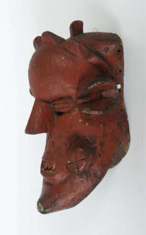 Kongo-Maske DR Kongo, wohl Suku oder benachbarte Stämme, große, ungewö… - photo 2 Kongo-Maske DR Kongo, wohl Suku oder benachbarte Stämme, große, ungewö… - photo 2