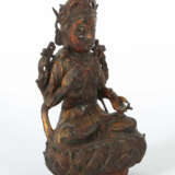Guanyin China, ca. 15. Jh., Bronze, Reste einer alten Farbfassung, vol… - photo 2