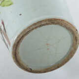 Bodenvase China, Mitte 20. Jh., Porzellan, umlaufend gemaltes Aufglasu… - Foto 3