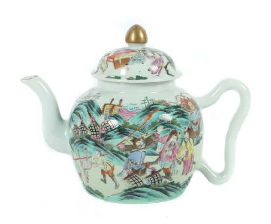 Famille Rose-Teekanne China, 19./20. Jh., Porzellan, weiß glasiert, um… - фото 1 Famille Rose-Teekanne China, 19./20. Jh., Porzellan, weiß glasiert, um… - фото 1