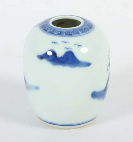 Miniaturvase China, Qing-Dynastie, Porzellan, blaue Unterglasurmalerei… - фото 2 Miniaturvase China, Qing-Dynastie, Porzellan, blaue Unterglasurmalerei… - фото 2
