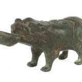 Fo-Hund als Öllampe China, um 1700, Bronze, vollrunde Ausführung, Hohl… - photo 1
