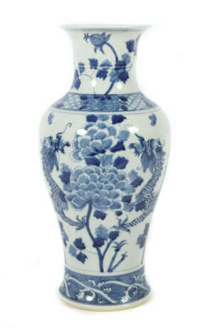 Balustervase China, 19./20. Jh., Qing-Dynastie, Porzellan, blaue Unter… - фото 1 Balustervase China, 19./20. Jh., Qing-Dynastie, Porzellan, blaue Unter… - фото 1