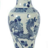 Balustervase China, 19./20. Jh., Qing-Dynastie, Porzellan, blaue Unter… - photo 1