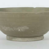 Schale mit Papageiendekor China, Five-Dyastie, 907 - 960, Yue-Keramik,… - photo 1