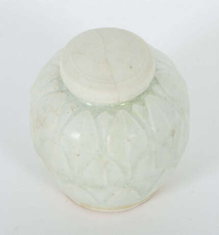 Kleine Deckelvase China, Song-Dynastie, 960 - 1279, Qingbei-Keramik, w… - Foto 2 Kleine Deckelvase China, Song-Dynastie, 960 - 1279, Qingbei-Keramik, w… - Foto 2