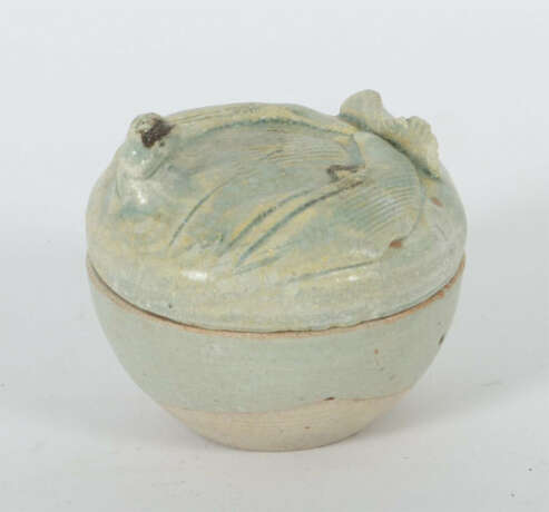 Deckeldose mit Ente China, Ming-Dynastie, 1368 - 1644, Steingut, zu 2/… - photo 2