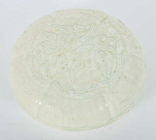 Deckeldose mit Blumenrelief China, Song-Dynastie, 960 - 1279, Feinstei… - photo 2
