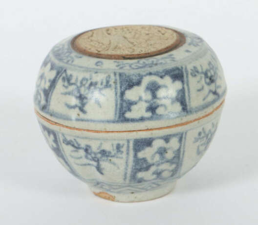 Deckeldose China, Song-Dynastie, 960 - 1279, Steingut, glasiert, Unter… - фото 1
