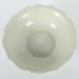 Blütenschale China, Song-Dynastie, 960 - 1279, Steingut, beige-weißer … - фото 2