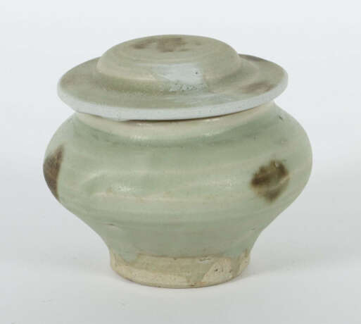 Deckelgefäß mit Rostflecken China, Song-Dynastie, 960 - 1279, Steingut… - photo 1