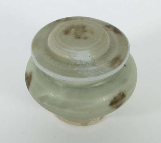 Deckelgefäß mit Rostflecken China, Song-Dynastie, 960 - 1279, Steingut… - photo 2