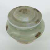 Deckelgefäß mit Rostflecken China, Song-Dynastie, 960 - 1279, Steingut… - photo 2