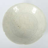 Blütenteller China, nördliche Song-Dynastie, 960 -1279, Feinsteinzeug,… - Foto 1