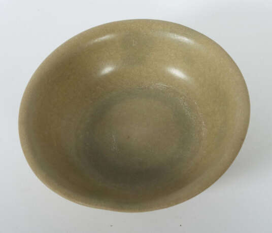 Schale mit Lotusdekor China, Song-Dynastie, 960 - 1279, Keramik, rotbr… - Foto 2 Schale mit Lotusdekor China, Song-Dynastie, 960 - 1279, Keramik, rotbr… - Foto 2