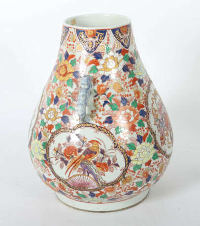 Bodenvase China, 20. Jh., Porzellan, polychrome Aufglasurmalerei mit ü… - Foto 3 Bodenvase China, 20. Jh., Porzellan, polychrome Aufglasurmalerei mit ü… - Foto 3