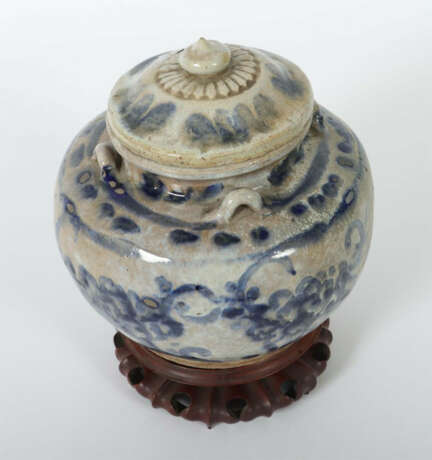 Ingwertopf China, wohl 17./18. Jh., Steingut, blaues Unterglasurdekor … - фото 2 Ingwertopf China, wohl 17./18. Jh., Steingut, blaues Unterglasurdekor … - фото 2