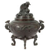 Räuchergefäß China, um 1900, Bronze, gedrückte Kugelform auf vier Steg… - Foto 1