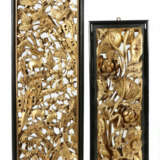 Zwei Schnitzreliefs China, 19./20. Jh., goldfarbene Holzreliefs, kunst… - фото 1