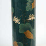Blumensäule China, 20. Jh., Hohlzylinder, lackiertes Dekor mit Seerose… - Foto 3