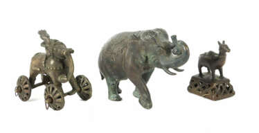 Konvolut Figuren Indien, 19./20. Jh., Bronze, bestehend aus einem bekr…
