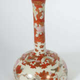 Kutani-Vase Japan, 19. Jh., Porzellan, rotes Unterglasurdekor mit Rosa… - photo 2