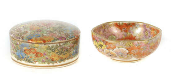 Millefiori Satsuma Schale & Deckeldose Japan, Mitte 20. Jh., zwei vers… - photo 1 Millefiori Satsuma Schale & Deckeldose Japan, Mitte 20. Jh., zwei vers… - photo 1