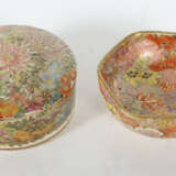 Millefiori Satsuma Schale & Deckeldose Japan, Mitte 20. Jh., zwei vers… - photo 2