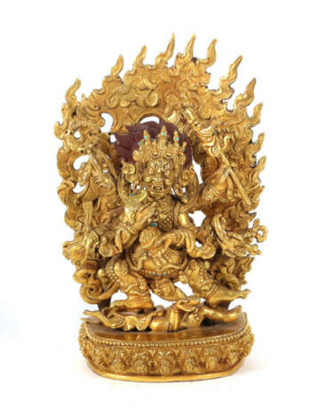 Mahakala Nepal, Mitte 20. Jh., Bronze, feuervergoldet, dreiteilig mit … - photo 1 Mahakala Nepal, Mitte 20. Jh., Bronze, feuervergoldet, dreiteilig mit … - photo 1
